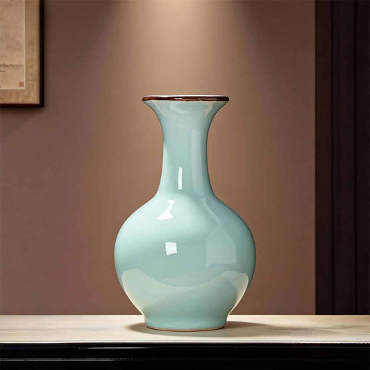 Antique-style Chinese ceramic vase