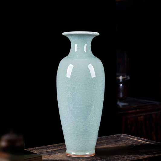 Crackle-glazed Guanyin vase